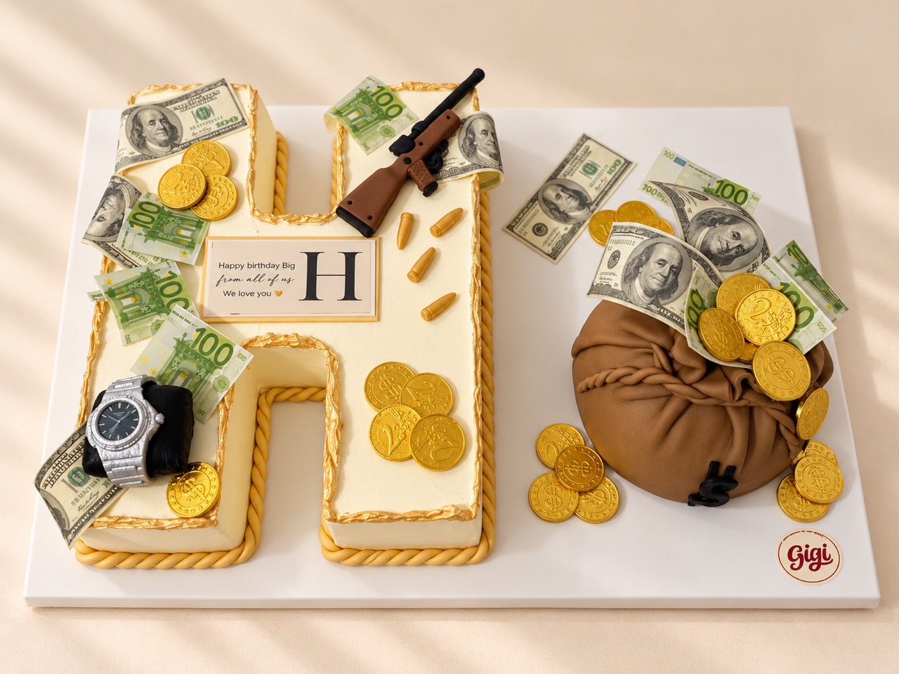 Personalized initial cake with gold details